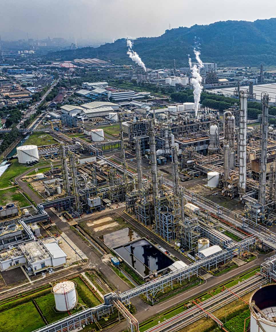 refractory dryout technician working in refinery